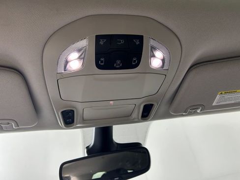 Used 2024 Chrysler Pacifica Limited image 26