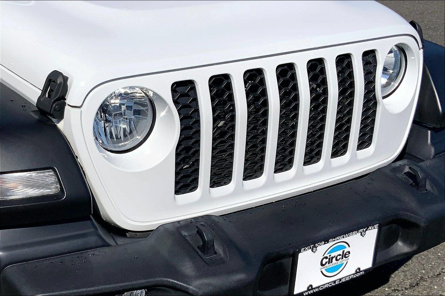 Used 2020 Jeep Gladiator Sport w/ Quick Order Package 24S AWD/4WD image 28