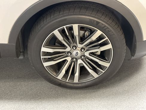 Used 2017 Ford Explorer Platinum image 6