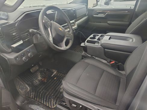 Used 2024 Chevrolet Silverado 1500 LT image 7