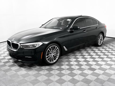 Used 2017 BMW 530i image 3