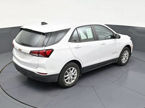 Used 2024 Chevrolet Equinox LS w/ Driver Confidence II Package FWD image 16