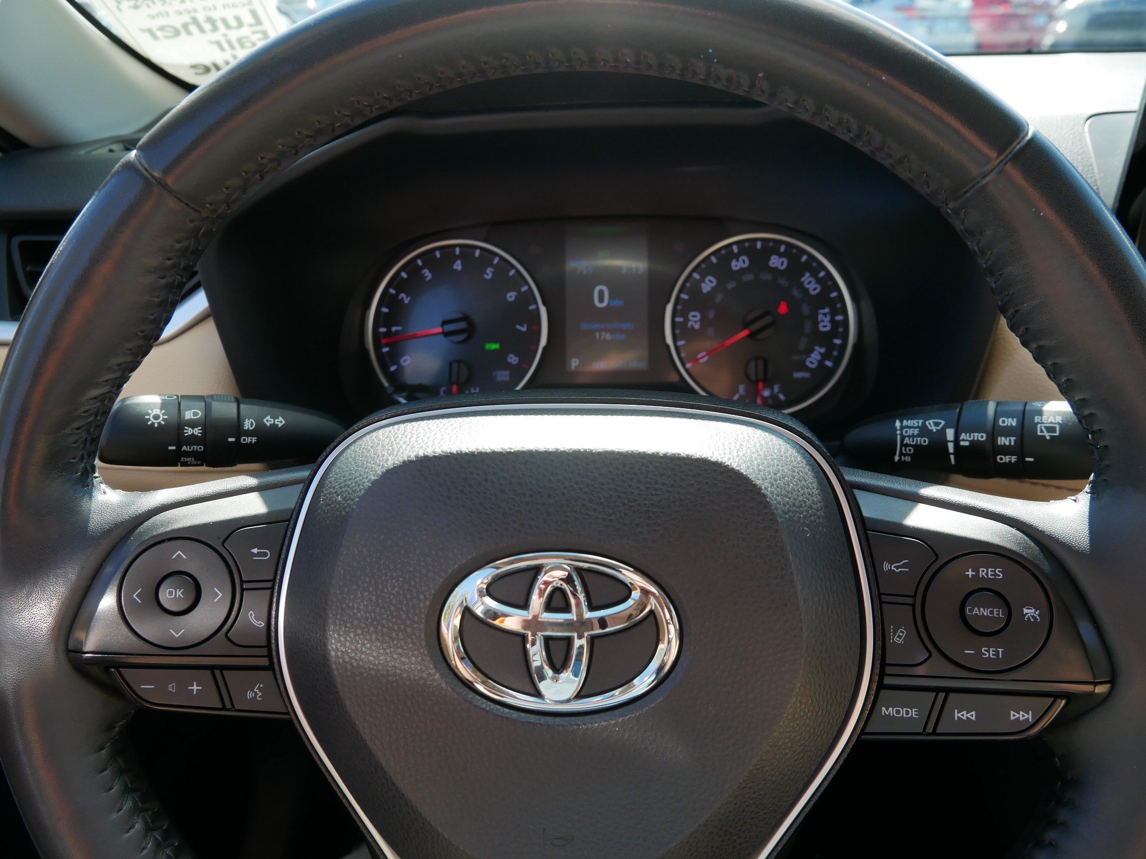 Used 2019 Toyota RAV4 XLE Premium w/ Cold Weather Package AWD/4WD image 28