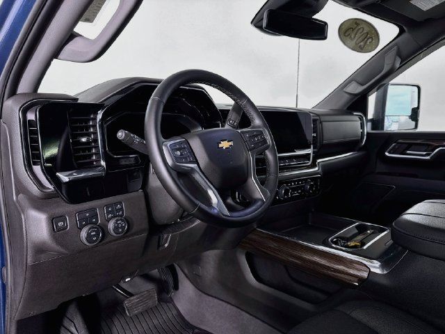 Used 2025 Chevrolet Silverado 2500 LT w/ All Star Edition AWD/4WD image 9