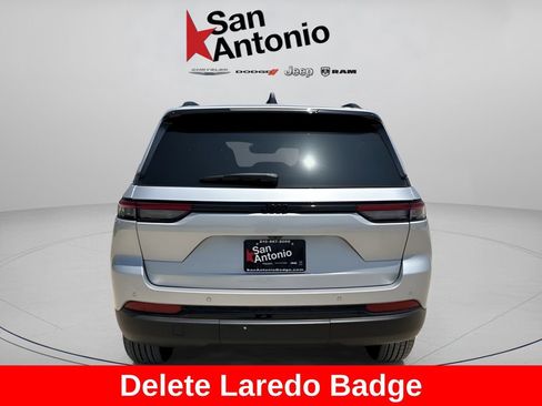 New 2025 Jeep Grand Cherokee Altitude RWD image 7