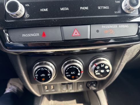 Used 2025 Mitsubishi Outlander Sport LE image 25