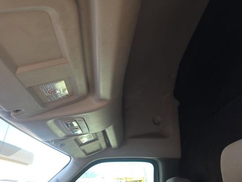 Used 2020 Nissan NV 2500 SV image 13