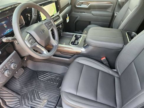 New 2026 Chevrolet Silverado 2500 LT w/ Trail Boss Package AWD/4WD image 4