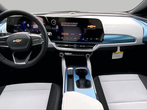 New 2026 Chevrolet Equinox EV LT FWD image 6