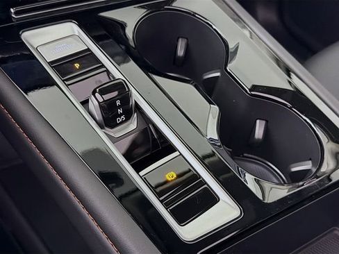New 2026 Volkswagen Atlas Peak Edition AWD/4WD image 19