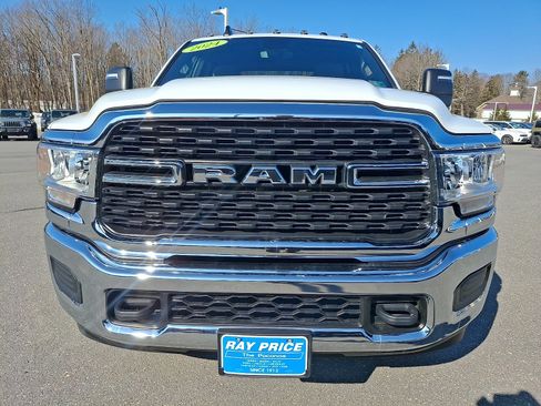 Used 2024 RAM 3500 Big Horn w/ Snow Chief Group AWD/4WD image 2