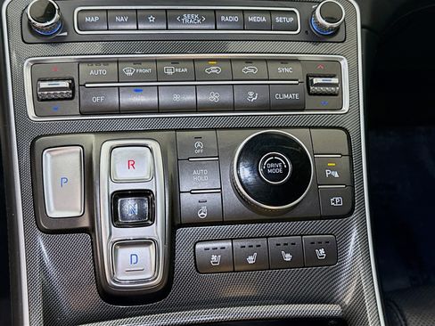 Used 2022 Hyundai Santa Fe Limited FWD image 20
