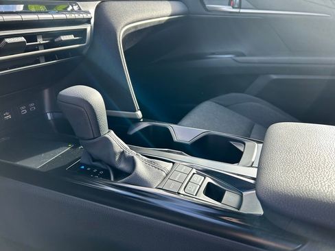 Used 2025 Toyota Camry LE image 22