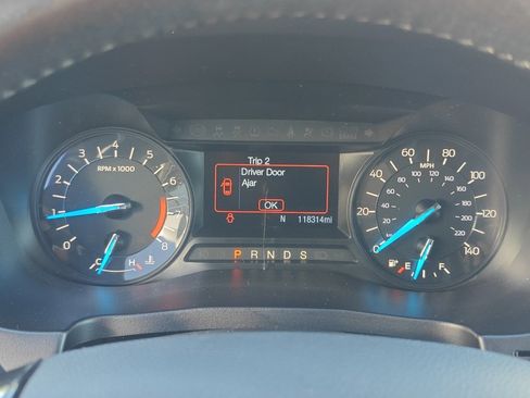 Used 2018 Ford Explorer XLT image 13