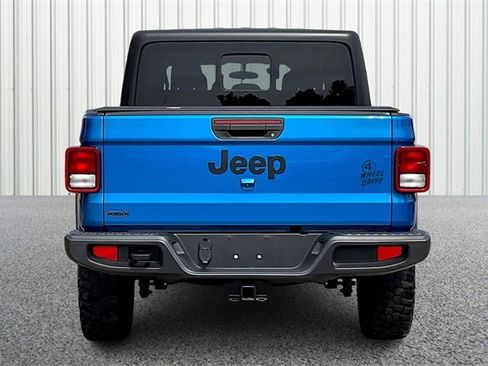 Used 2021 Jeep Gladiator Willys image 4