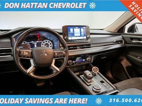 Used 2023 Mitsubishi Outlander SE image 24