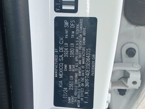 Used 2025 Kia K4 FWD image 3
