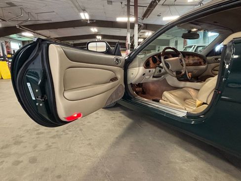 Used 1998 Jaguar XK8 Convertible RWD image 27