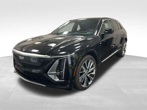 New 2026 Cadillac Lyriq Signature Luxury image 1