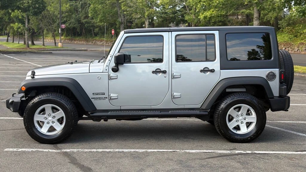 Used 2014 Jeep Wrangler Unlimited Sport w/ Quick Order Package 24S AWD/4WD image 2