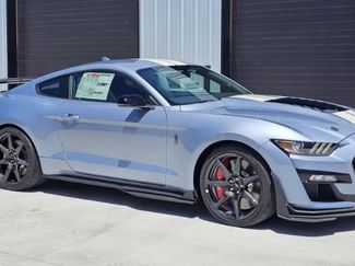 Used 2022 Ford Mustang Shelby GT500 w/ Carbon Fiber Track Pack RWD video 1