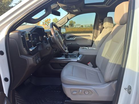 Used 2022 Chevrolet Silverado 1500 LTZ w/ LTZ Premium Package image 10