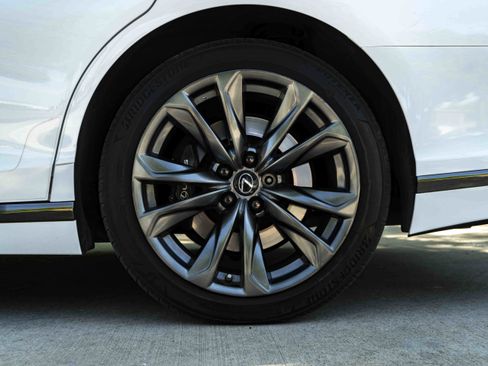 Used 2019 Lexus LS 500 F Sport w/ Accessory Package (Z2) AWD/4WD image 14