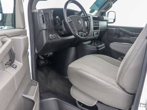Used 2020 Chevrolet Express 3500 LT w/ LT Preferred Equipment Group image 16