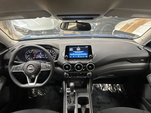Used 2025 Nissan Sentra SV FWD image 26