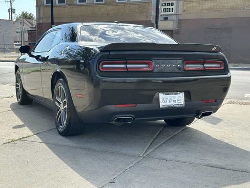 Used 2019 Dodge Challenger SXT AWD/4WD image 7