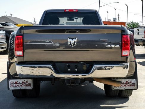 Used 2018 RAM 3500 Tradesman w/ Chrome Appearance Group AWD/4WD image 9