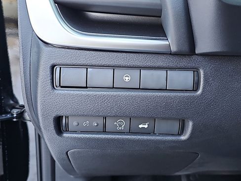 New 2026 Nissan Rogue SV image 18