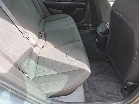 Used 2025 Hyundai Elantra SE FWD image 67