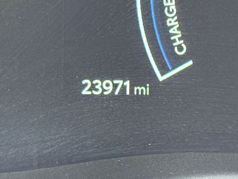 Used 2025 Toyota Camry SE image 40