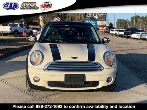 Used 2010 MINI Cooper Clubman Hardtop image 2