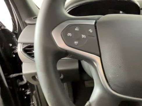 Used 2023 Chevrolet Traverse LT FWD image 22