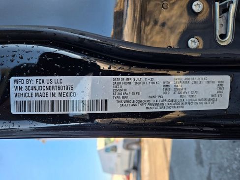 Used 2024 Jeep Compass Limited image 33