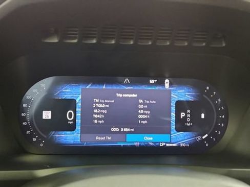Certified 2026 Volvo XC90 B6 Plus w/ Protection Package Premier AWD/4WD image 16