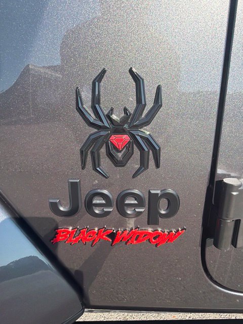 Used 2021 Jeep Gladiator Sport AWD/4WD image 6