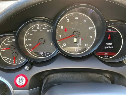 Used 2017 Porsche Cayenne Platinum Edition image 13