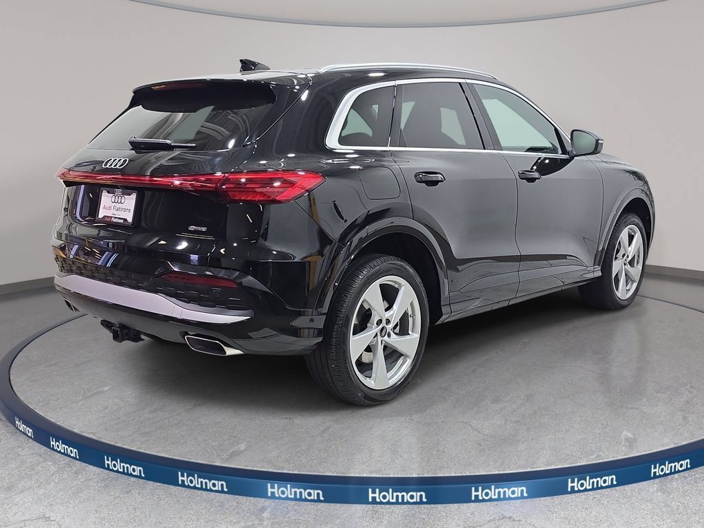 Used 2025 Audi Q5 Premium Plus w/ Premium Plus AWD/4WD image 6