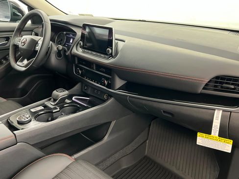 New 2026 Nissan Rogue SV image 24