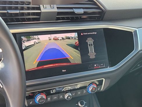 Used 2023 Audi Q3 2.0T Premium w/ 19" Wheel Package image 31