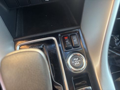 Used 2024 Mitsubishi Eclipse Cross SE image 19