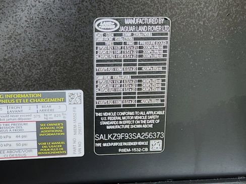 Used 2025 Land Rover Range Rover SV AWD/4WD image 35