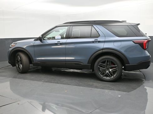 New 2026 Ford Explorer ST-Line w/ ST-Line Street Pack image 3