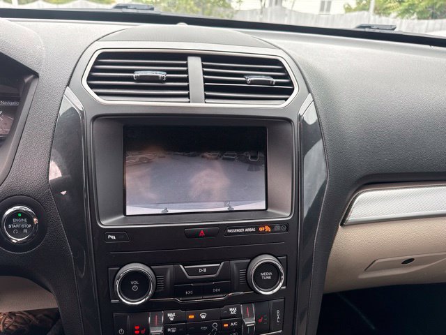 Used 2019 Ford Explorer XLT w/ Equipment Group 202A FWD image 16