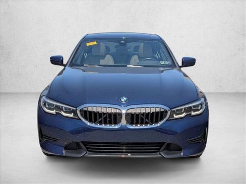 Used 2019 BMW 330i xDrive Sedan w/ Premium Package AWD/4WD image 2