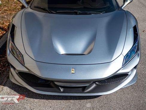 Used 2021 Ferrari F8 Tributo RWD image 9