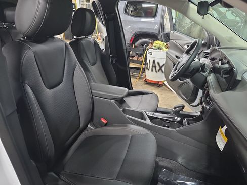 New 2026 Buick Encore GX Preferred w/ Comfort Package AWD/4WD image 10